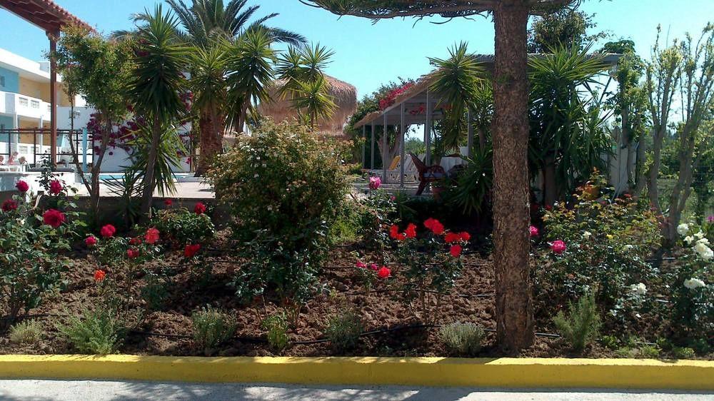 Golden Star Relax Hotel - Adults Only 16 Plus Tigkaki  Bagian luar foto