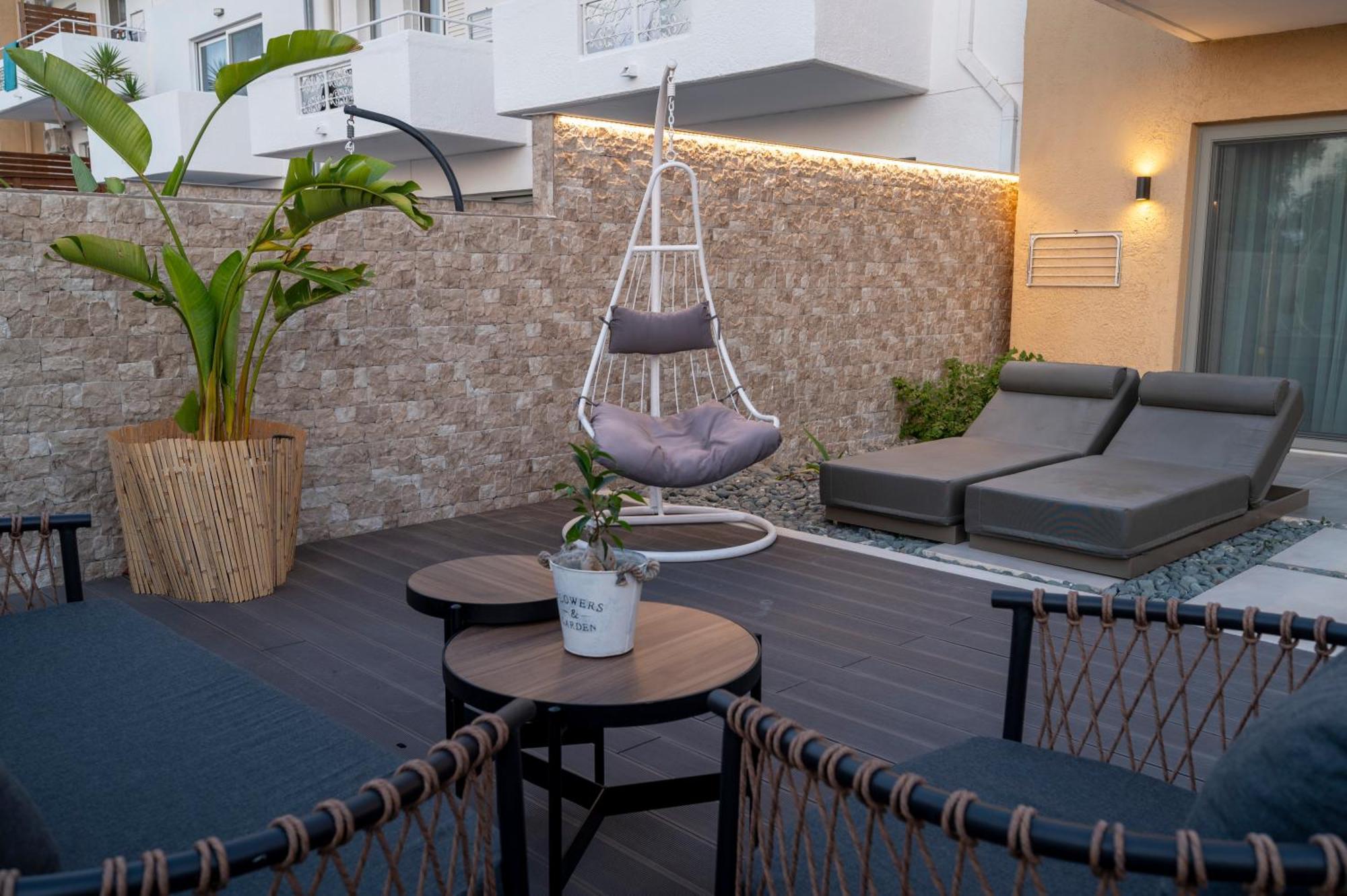 Golden Star Relax Hotel - Adults Only 16 Plus Tigkaki  Bagian luar foto