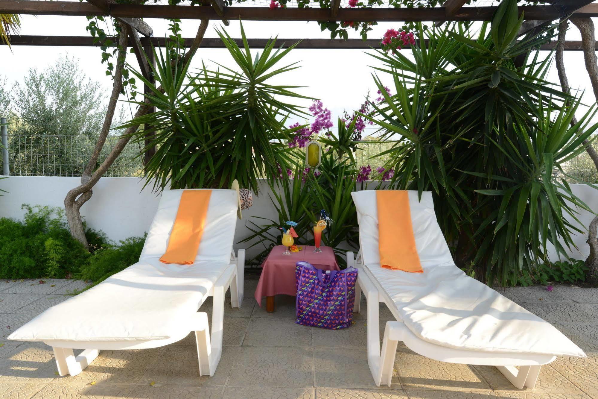 Golden Star Relax Hotel - Adults Only 16 Plus Tigkaki  Bagian luar foto