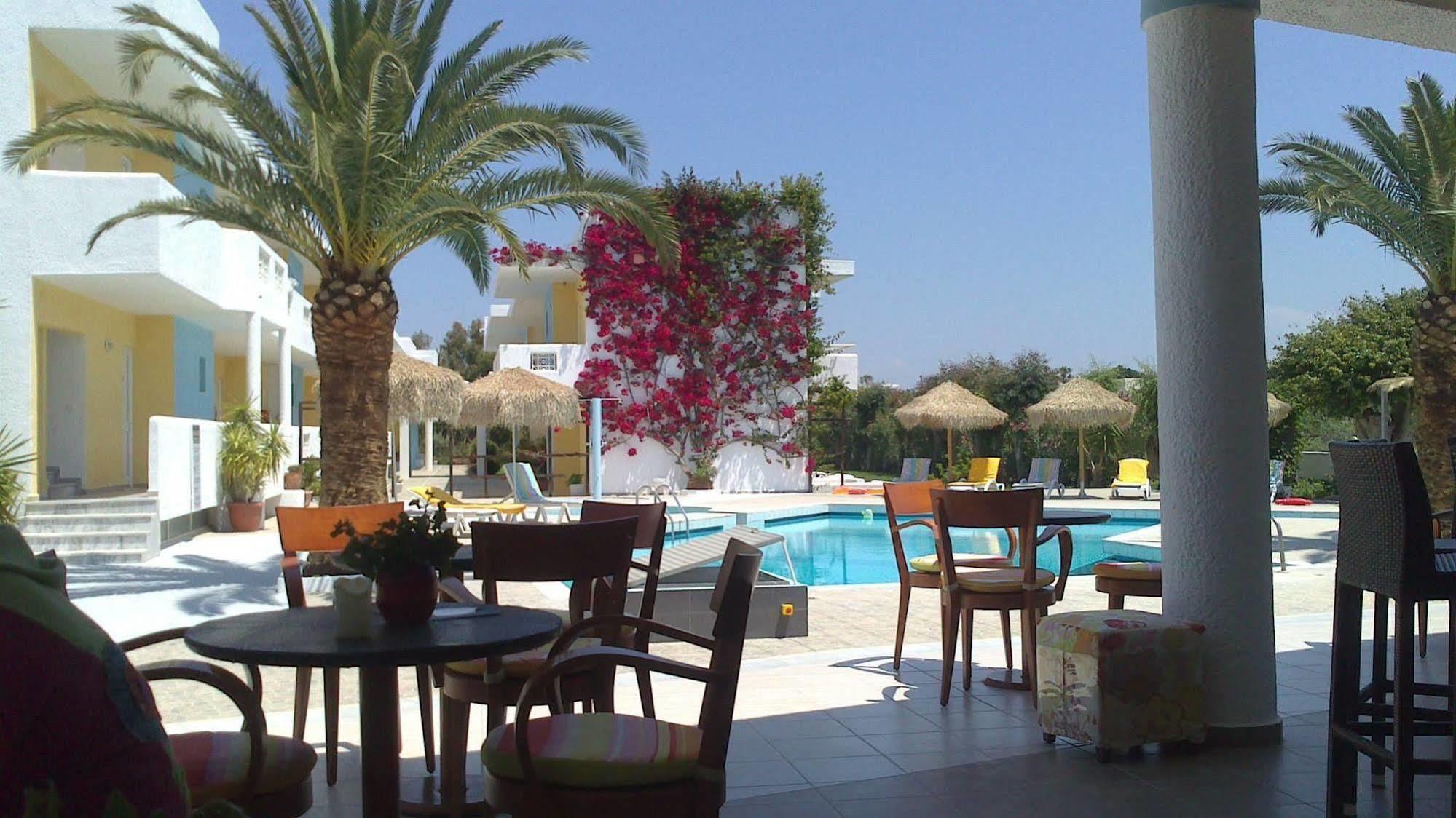 Golden Star Relax Hotel - Adults Only 16 Plus Tigkaki  Bagian luar foto